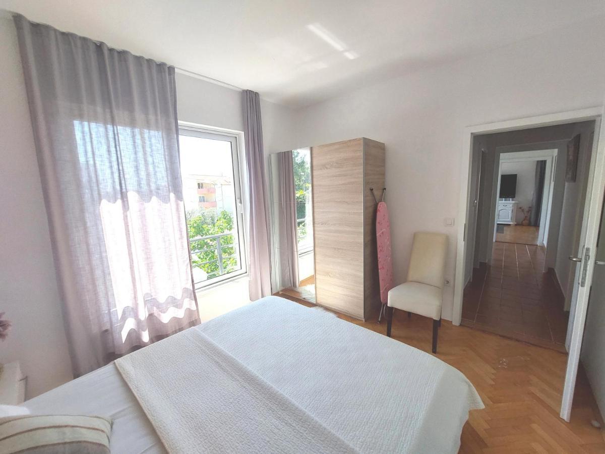 Gulin Apartments Vodice Exterior photo