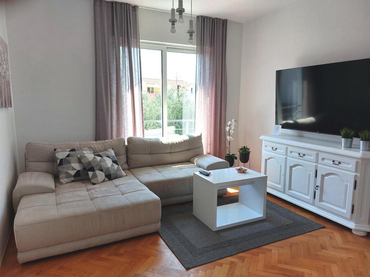 Gulin Apartments Vodice Exterior photo